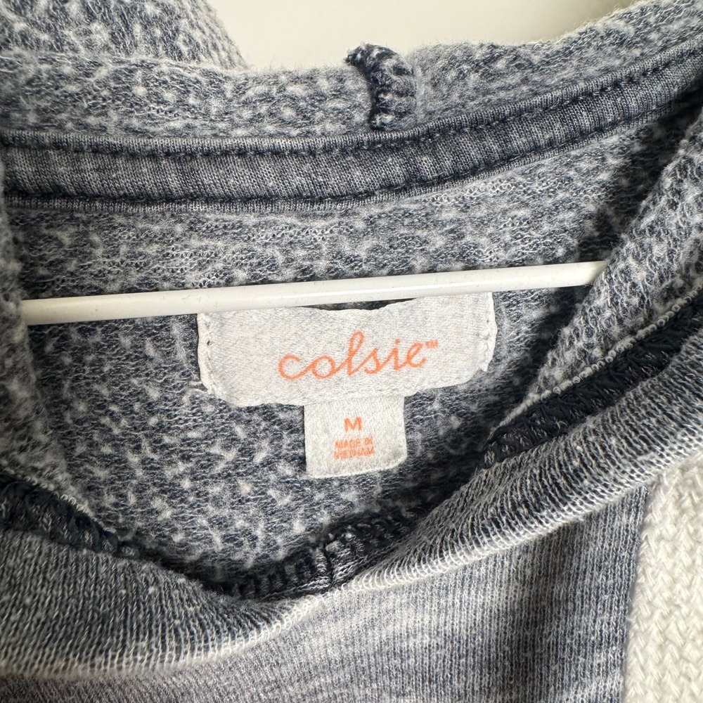 Colsie Women Medium Gray Acid Wash Cropped Hoodie Sweatshirt Raw Hem Lounge - Picture 5 of 6